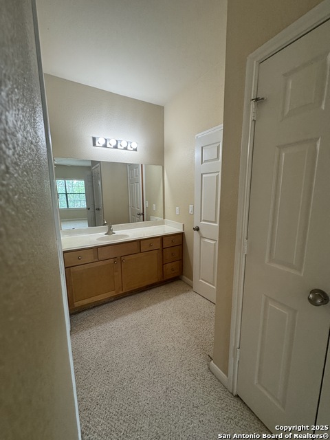Listing photo id 43 for 6160 Eckhert  Apt 103