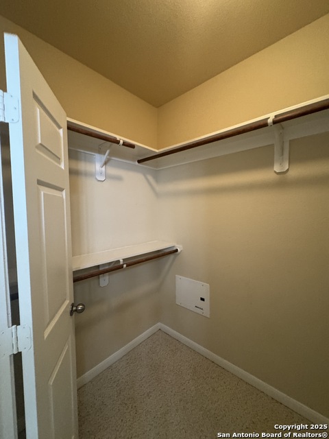 Listing photo id 45 for 6160 Eckhert  Apt 103