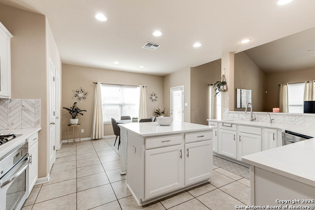 Listing photo id 9 for 24735 Buck Crk