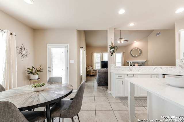 Listing photo id 10 for 24735 Buck Crk