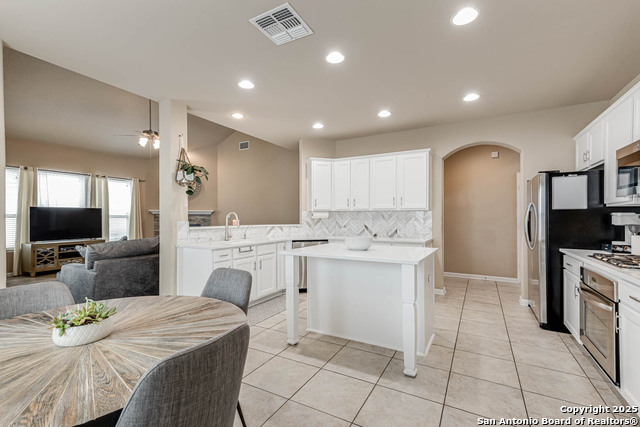 Listing photo id 13 for 24735 Buck Crk