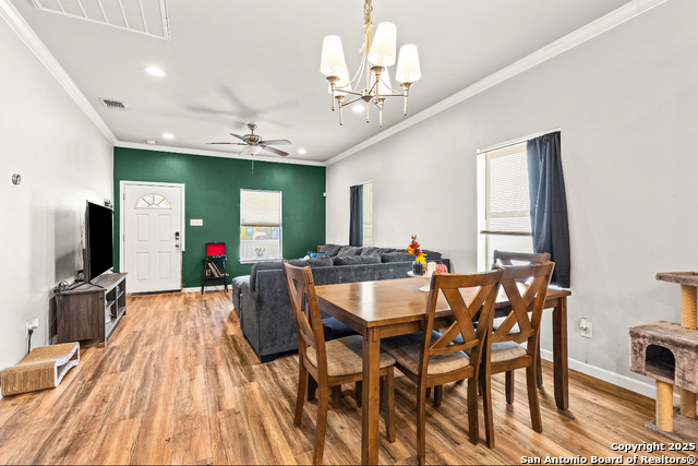 Listing photo id 6 for 2537 Southcross W