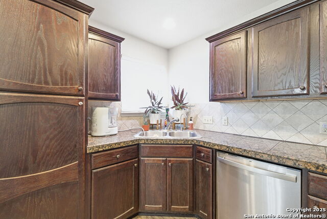 Image 14 of 48 For 2183 Hiline