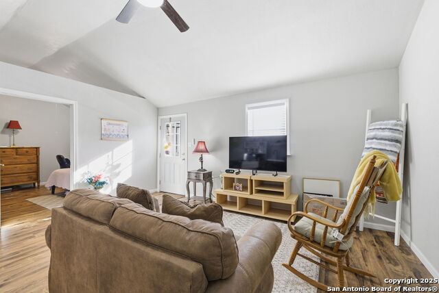 Image 30 of 48 For 2183 Hiline