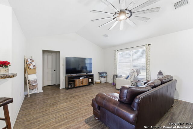 Image 5 of 48 For 2183 Hiline