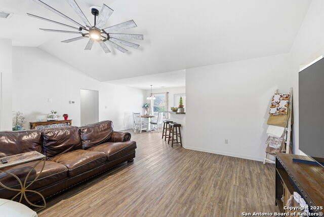 Image 7 of 48 For 2183 Hiline