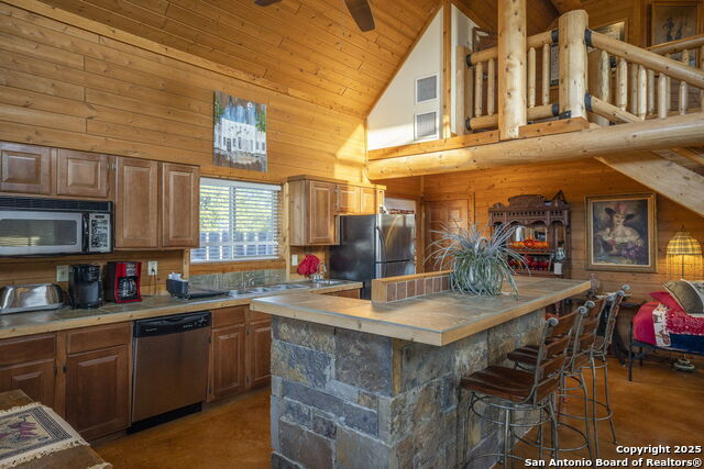 Image 18 of 44 For 14460 River  