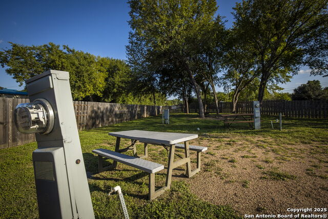 Image 29 of 44 For 14460 River  