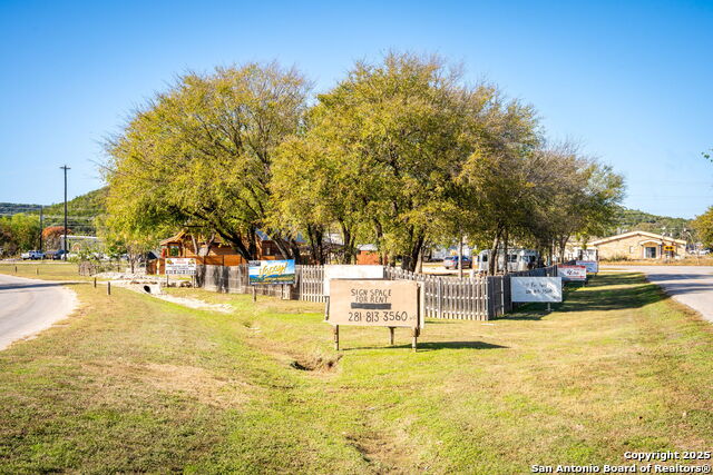 Image 33 of 44 For 14460 River  