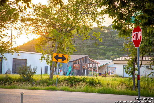 Image 40 of 44 For 14460 River  