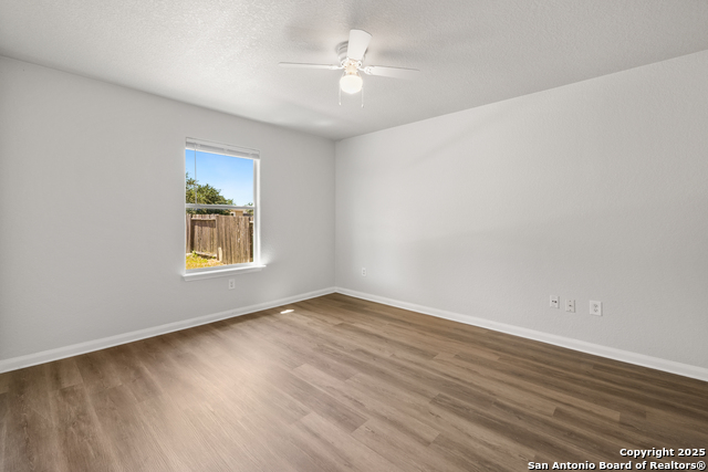 Image 13 of 19 For 11438 Country