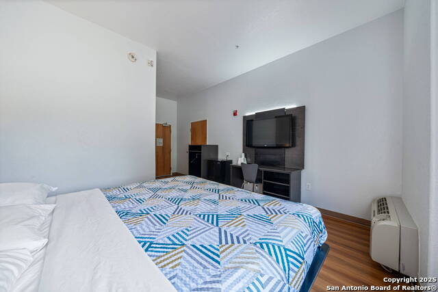 Image 16 of 24 For 126 Kenley