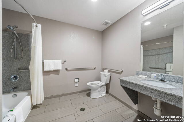 Image 20 of 24 For 126 Kenley