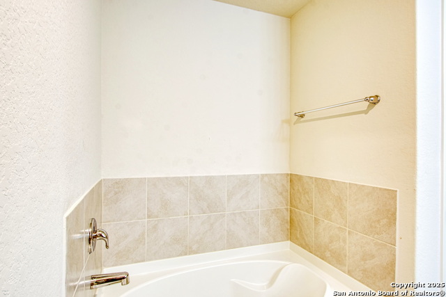 Image 23 of 44 For 8037 Falcon Meadow Dr