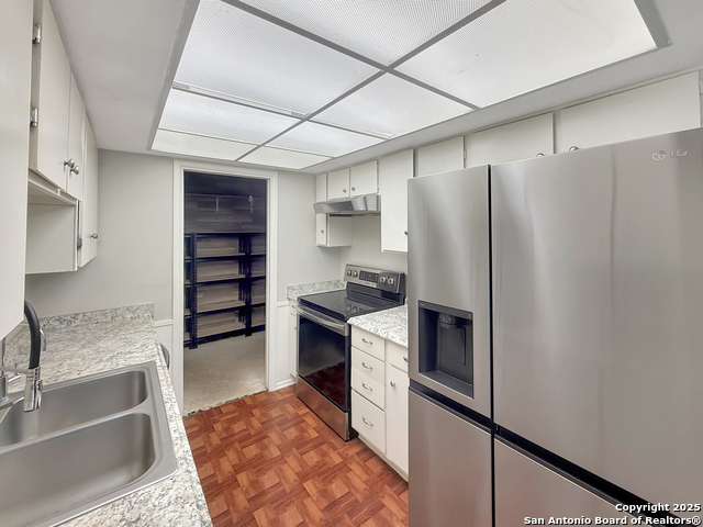 Image 10 of 23 For 6530 Robin Frst