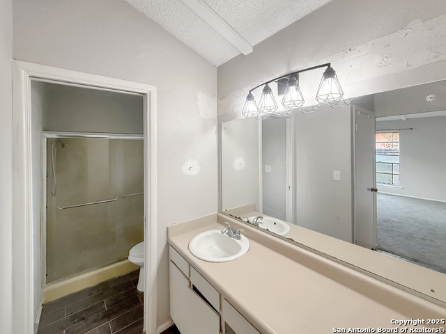 Image 14 of 23 For 6530 Robin Frst