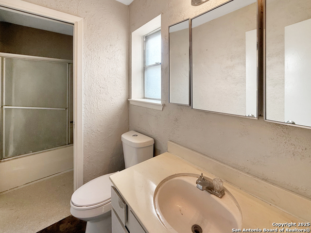 Image 17 of 23 For 6530 Robin Frst