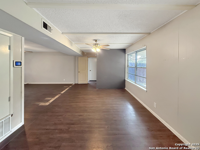 Image 7 of 23 For 6530 Robin Frst