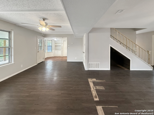 Image 8 of 23 For 6530 Robin Frst