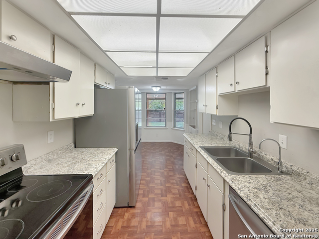 Image 9 of 23 For 6530 Robin Frst