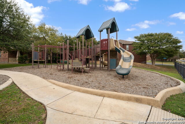 Image 25 of 27 For 2642 Grayson Way