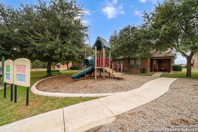 Image 26 of 27 For 2642 Grayson Way