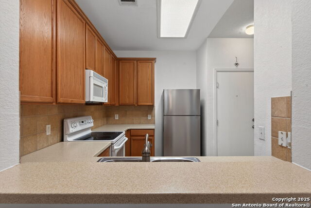 Image 7 of 27 For 2642 Grayson Way