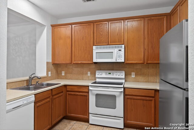 Image 9 of 27 For 2642 Grayson Way