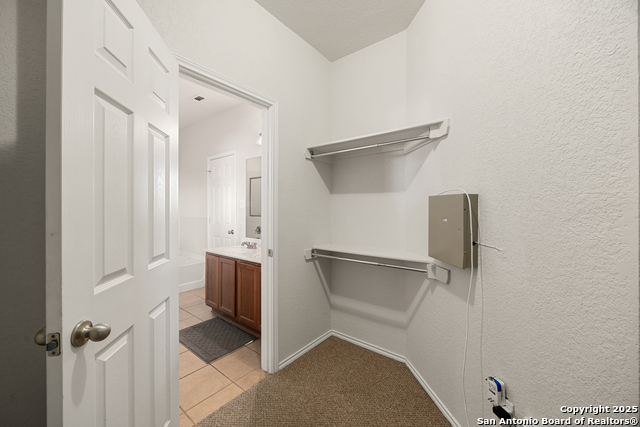 Image 22 of 51 For 3734 Grissom Oaks