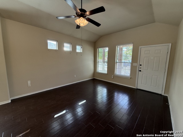 Image 3 of 12 For 131 Creekside Villa