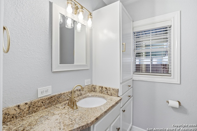 Image 11 of 27 For 1314 W Theo Ave