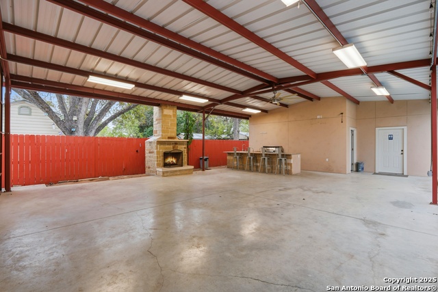 Image 17 of 27 For 1314 W Theo Ave