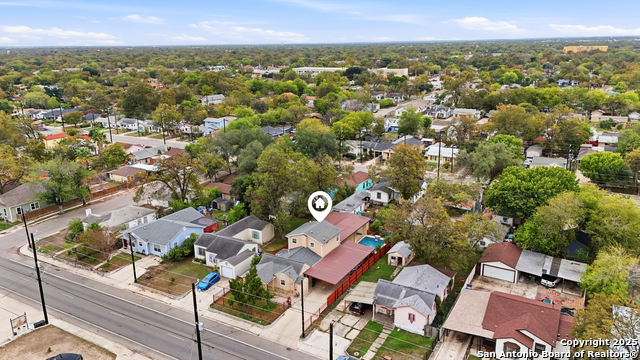 Image 24 of 27 For 1314 W Theo Ave