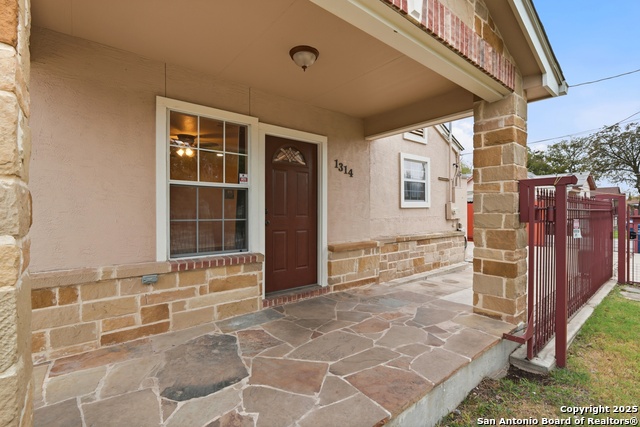 Image 3 of 27 For 1314 W Theo Ave