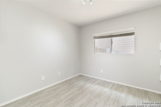 Listing photo id 9 for 6734 Loma Vino