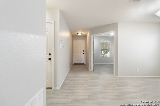 Listing photo id 3 for 6734 Loma Vino