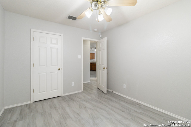 Listing photo id 7 for 6734 Loma Vino