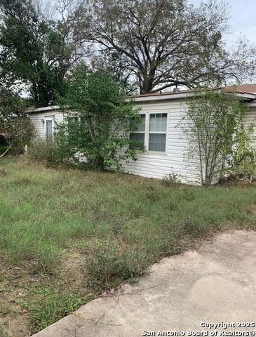 Image 14 of 14 For 126 Sims Ave