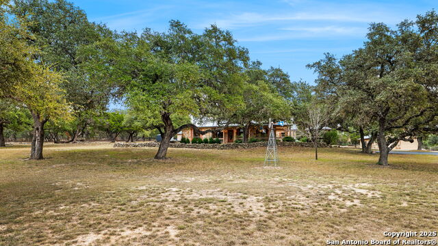 Image 22 of 44 For 115 Sage Oaks Trail
