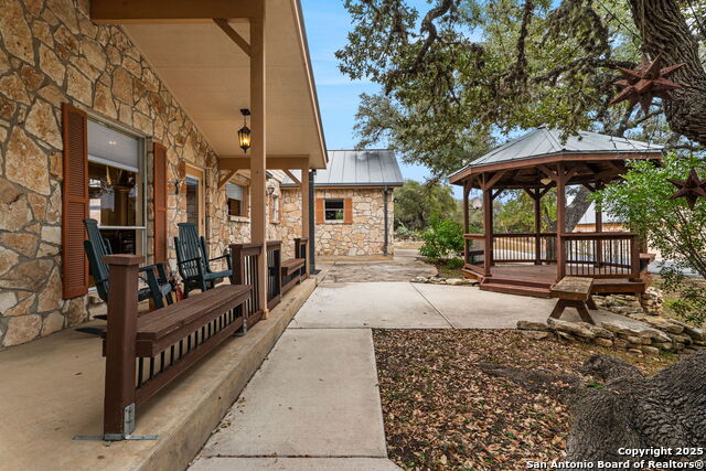 Image 27 of 44 For 115 Sage Oaks Trail