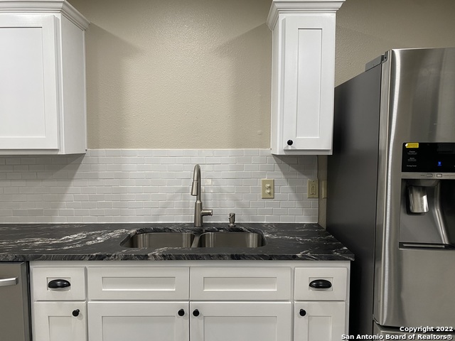 Image 16 of 30 For 13303 Pecan Glade