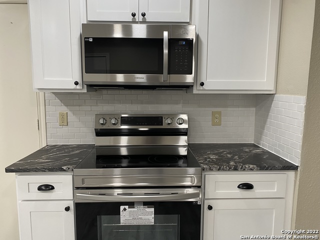 Image 17 of 30 For 13303 Pecan Glade