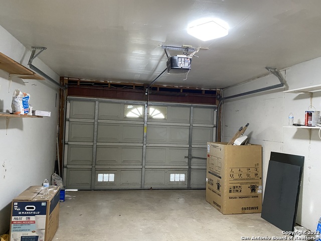 Image 18 of 30 For 13303 Pecan Glade