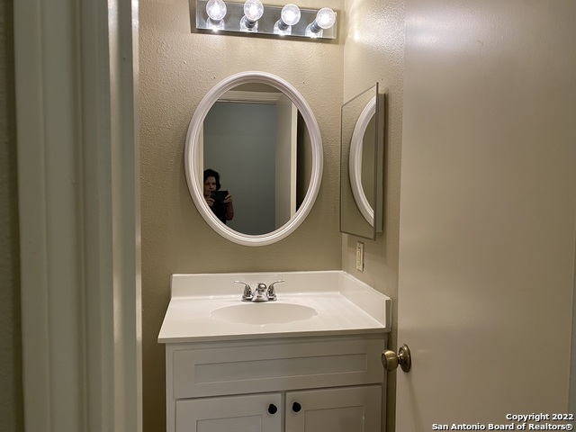 Image 20 of 30 For 13303 Pecan Glade