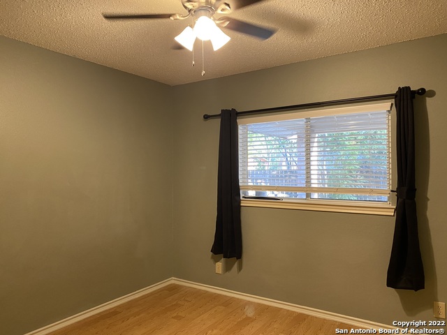 Image 25 of 30 For 13303 Pecan Glade