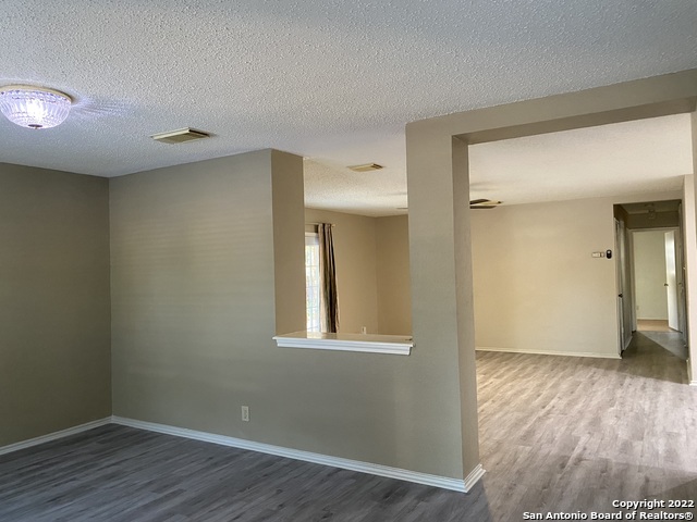 Image 4 of 30 For 13303 Pecan Glade