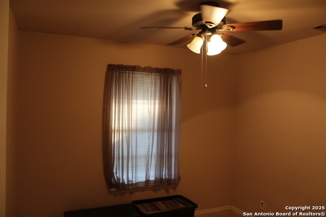 Image 11 of 26 For 5906 Gabor