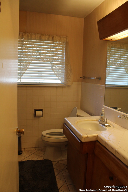 Image 12 of 26 For 5906 Gabor