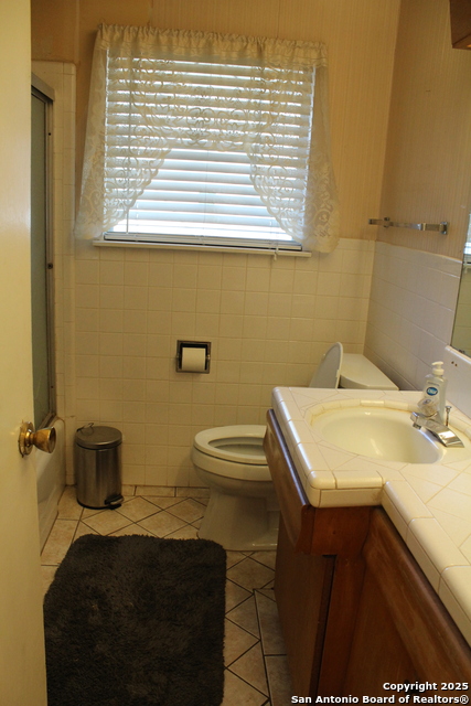 Image 13 of 26 For 5906 Gabor