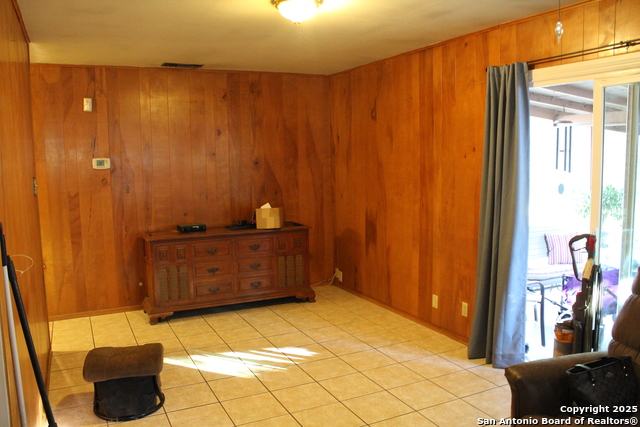 Image 20 of 26 For 5906 Gabor